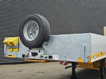 MAX trailer 100-N-2-8.60-U / 2 AXLE SEMI / HYDR RAMPEN / NEW!